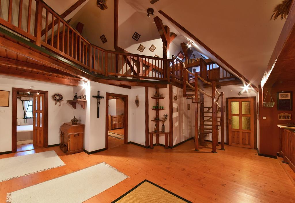 Pension Lucerna Spindleruv Mlyn Exterior photo